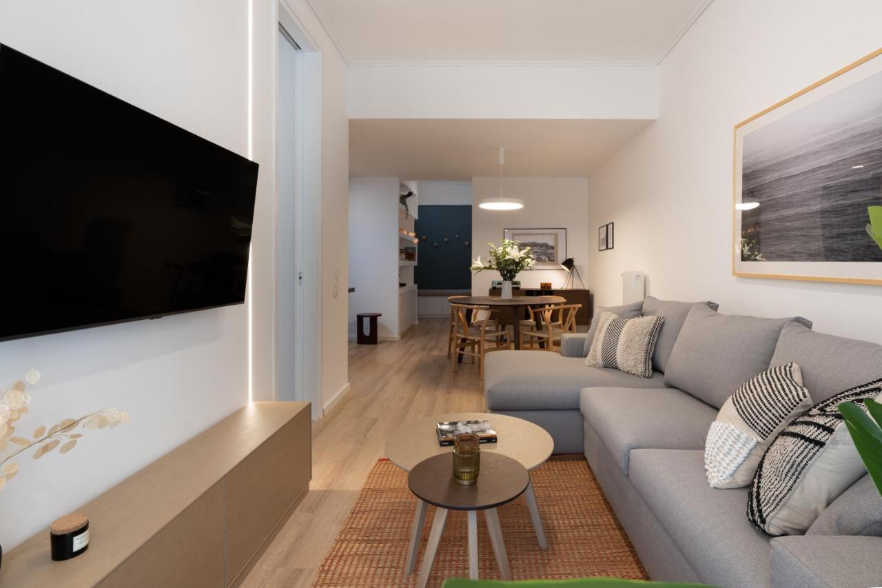 Unique 2 Bedrooms Apartment, Steps To Plaka And City Center Athén Kültér fotó