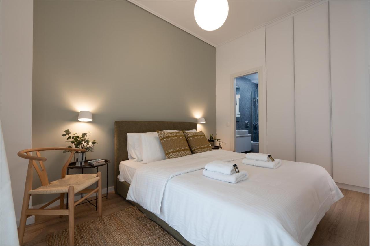 Unique 2 Bedrooms Apartment, Steps To Plaka And City Center Athén Kültér fotó