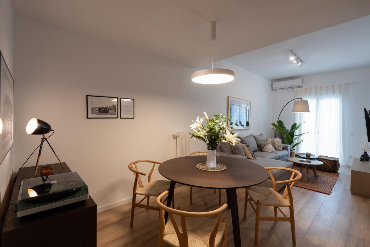 Unique 2 Bedrooms Apartment, Steps To Plaka And City Center Athén Kültér fotó